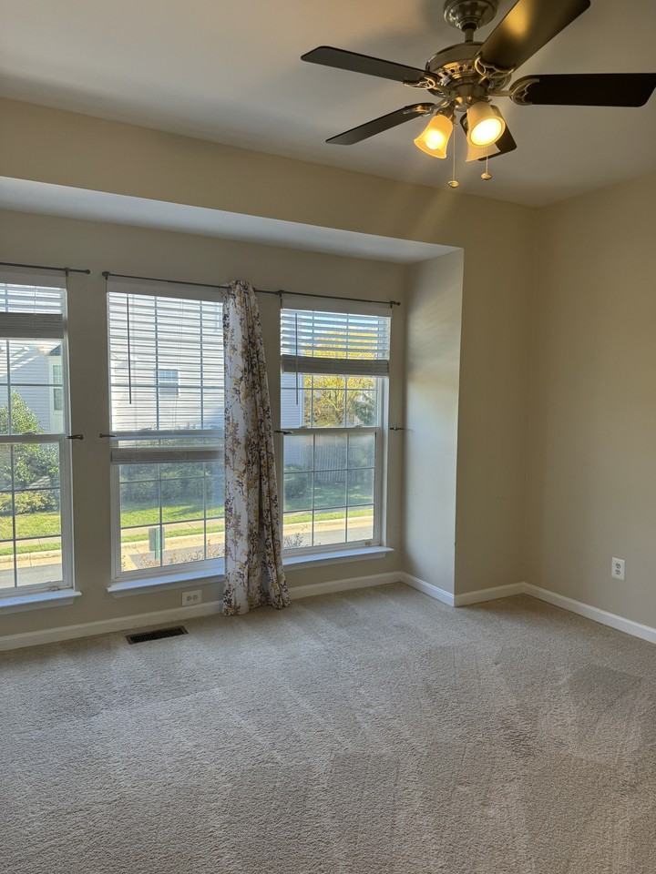 13306 Covered Wagon Ln #1 - Photo 7 of 24