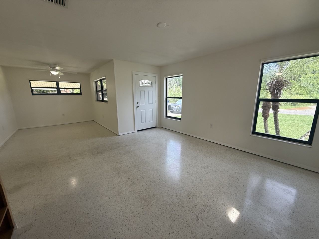 1301 N Sinclair Ave #1 - Photo 3 of 11