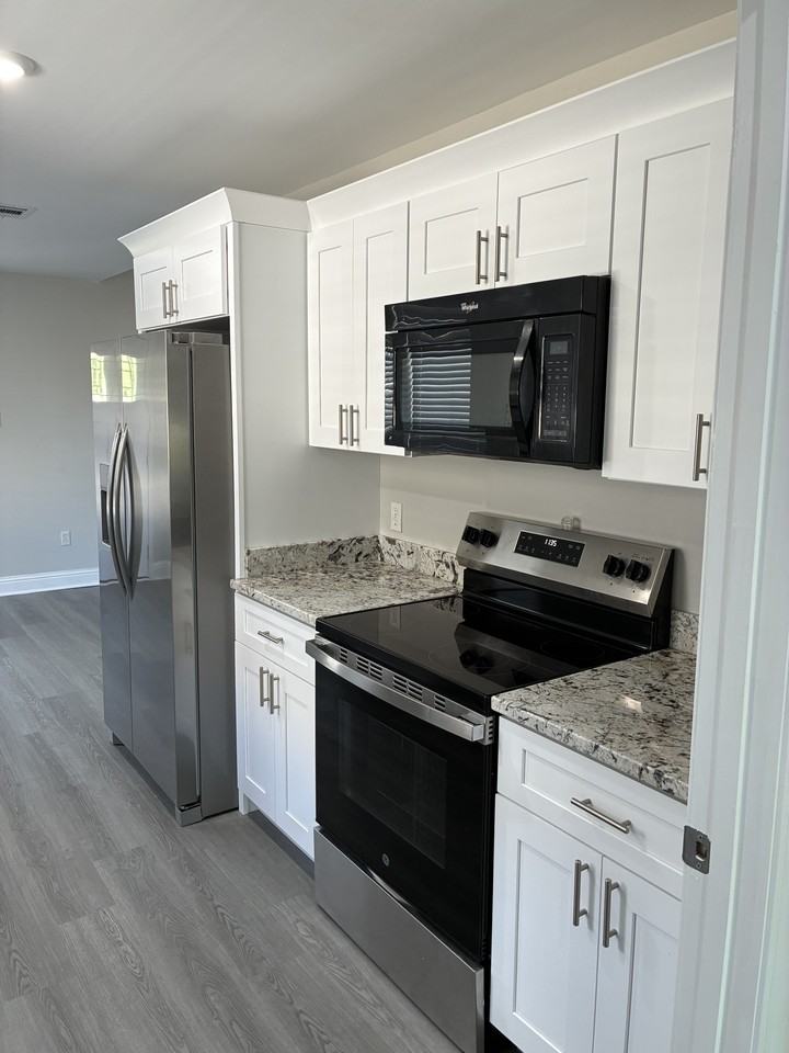 3053 Longfellow Rd #1 - Photo 2 of 21