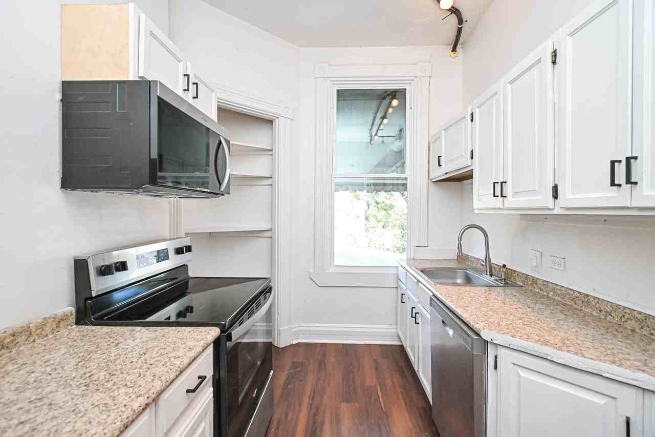 2909 Vaughn St #2911-2 - Photo 3 of 23