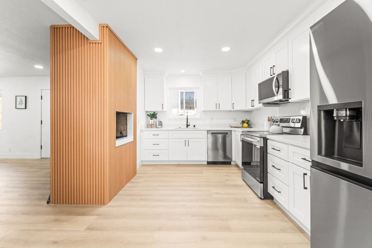 1334 7th St - Photo 3 of 50