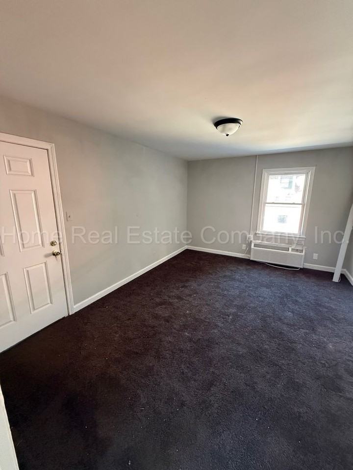 1435 Clark Ave #C - Photo 2 of 5