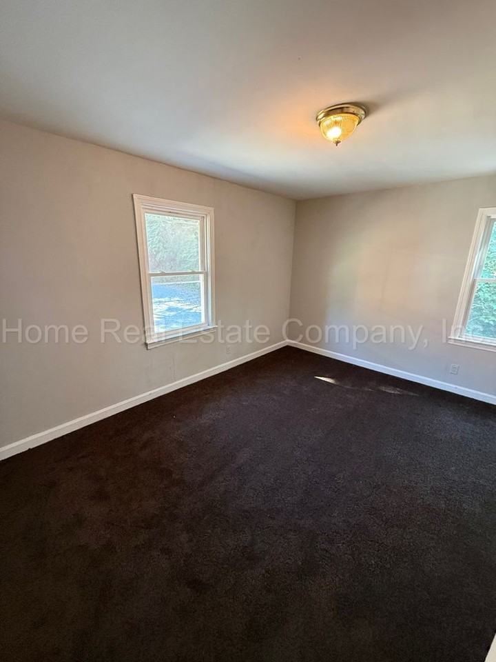 1435 Clark Ave #C - Photo 5 of 5