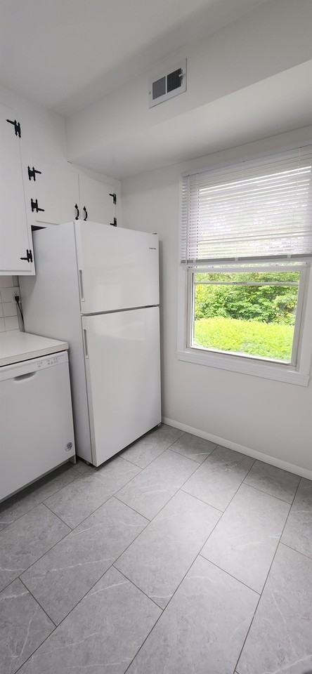 332 Fairmont Ave - Photo 5 of 50