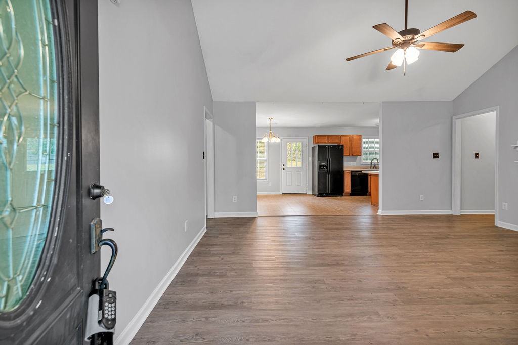 104 Elbert Way #1 - Photo 3 of 30