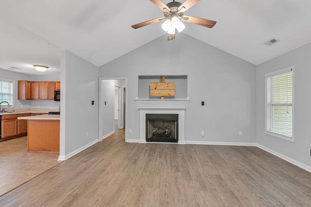 104 Elbert Way #1 - Photo 4 of 30