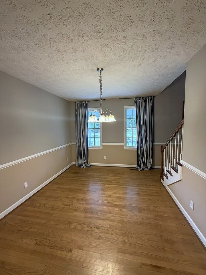 1604 Wedgewood Ct #1 - Photo 3 of 26
