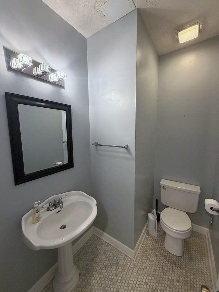 1604 Wedgewood Ct #1 - Photo 6 of 26