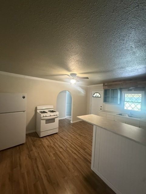 1401 E Henrietta Ave #1 - Photo 2 of 17