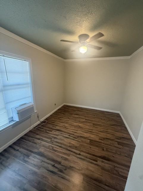 1401 E Henrietta Ave #1 - Photo 7 of 17
