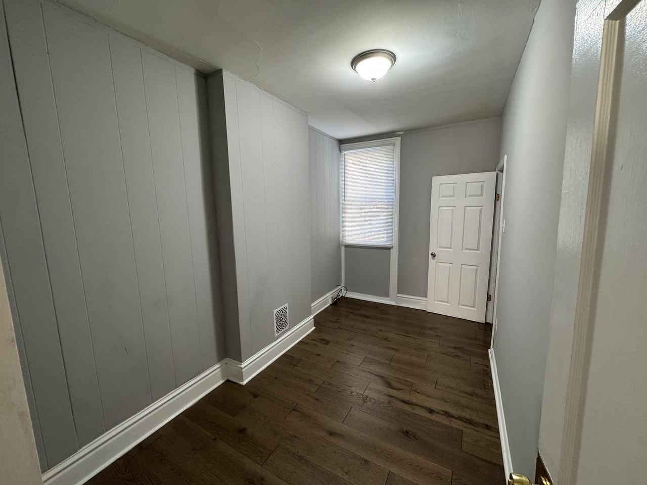 1671 Margaret St #1 - Photo 4 of 10
