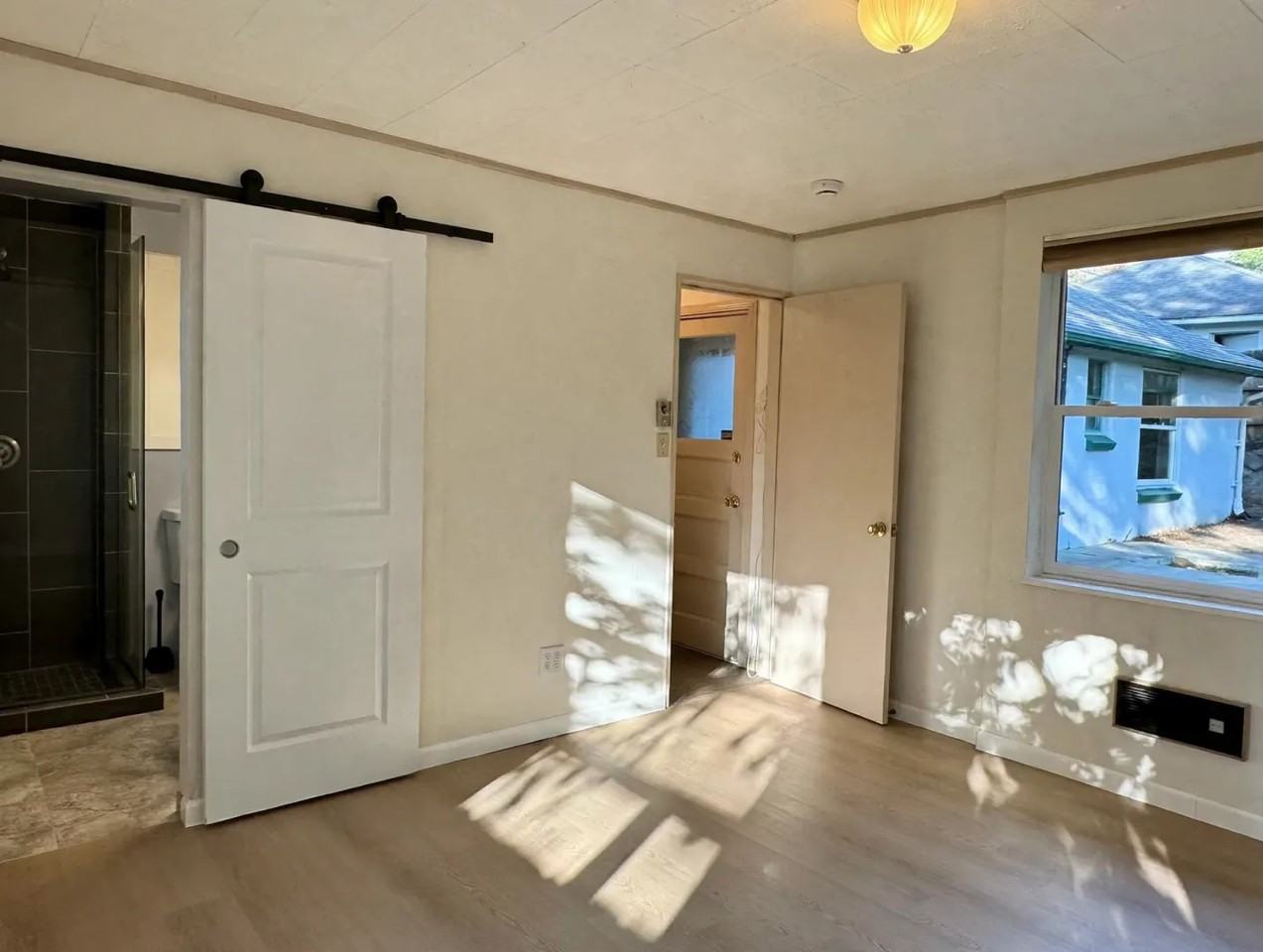 111 Ne 92nd St - Photo 6 of 13
