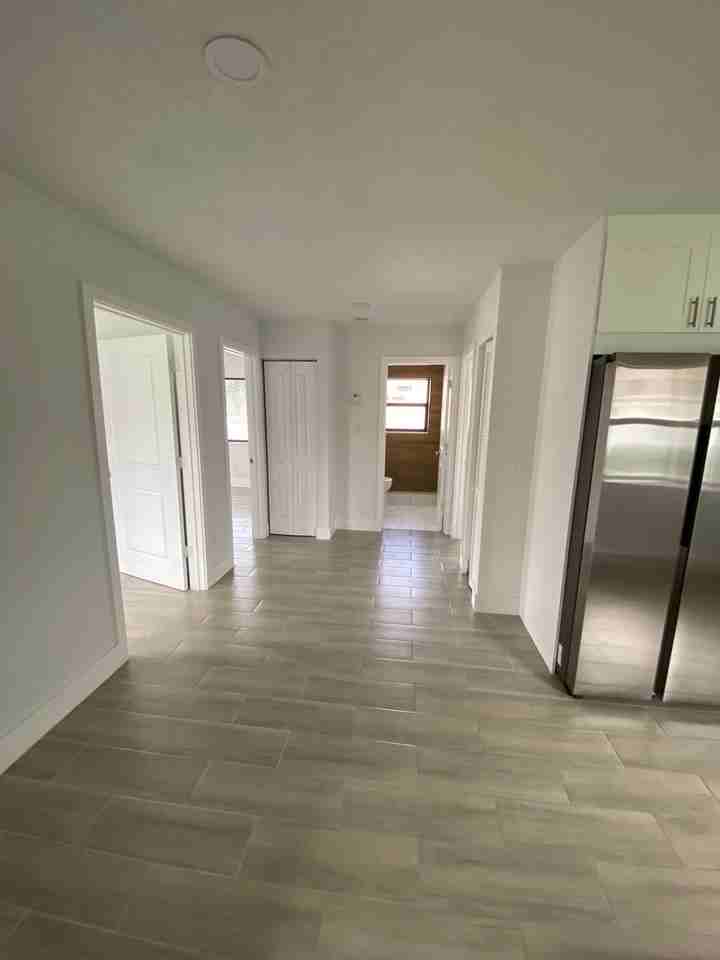 220 Jackson Ave #1 - Photo 6 of 17
