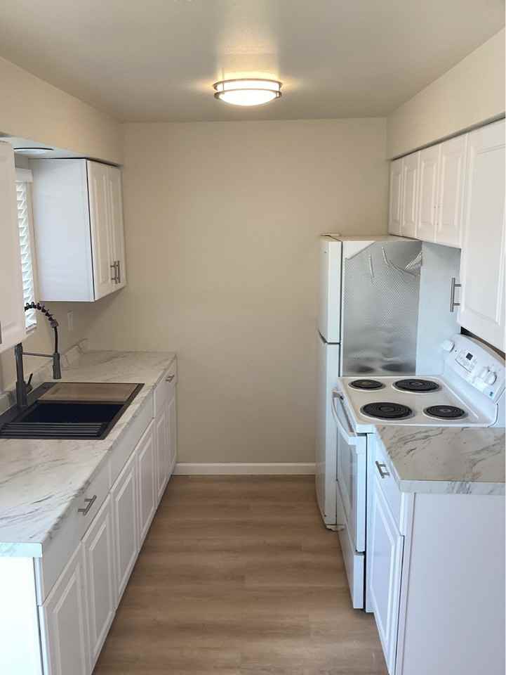 353 Ne 5th St #1 - Photo 2 of 12