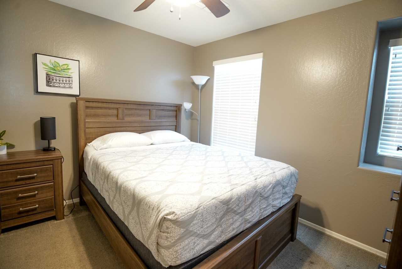 896 S Pheasant Dr #1 - Photo 5 of 10