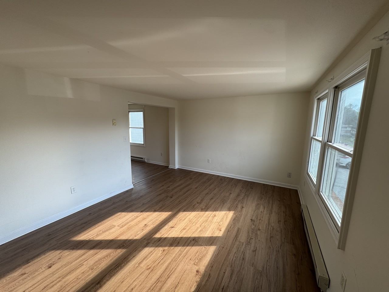 136 3rd St - Photo 4 of 8