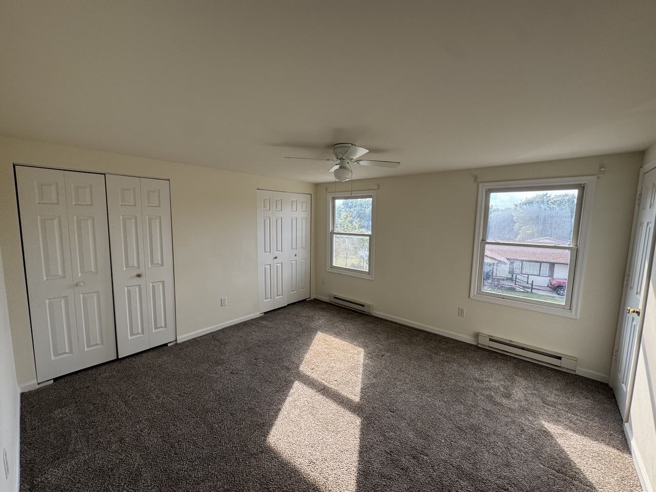 136 3rd St - Photo 5 of 8