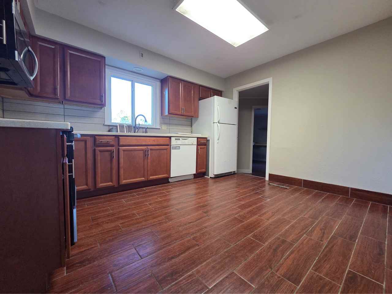 1616 Ryan Ave #1 - Photo 3 of 9