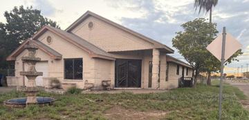 featured image of 221 Ruby St #1