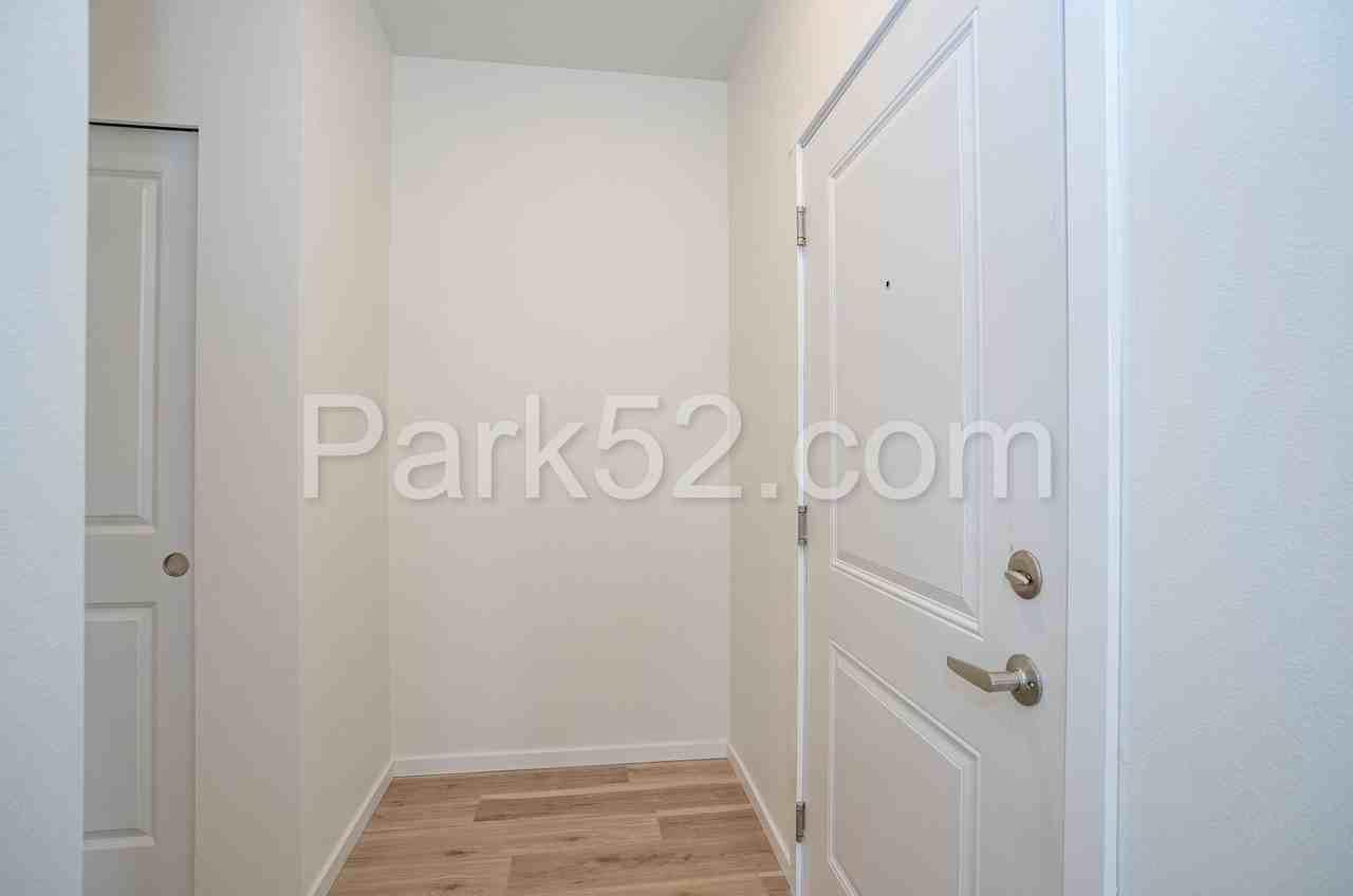 Spacious 1 & 2 Bedroom Apartments | In - Photo 6 of 24