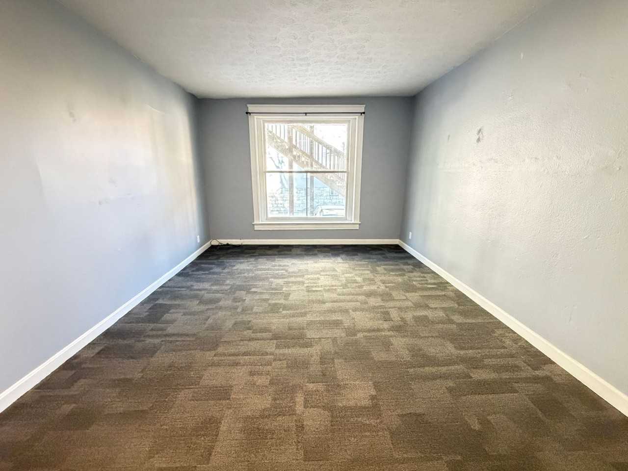 1524 S 4th St - Photo 2 of 31