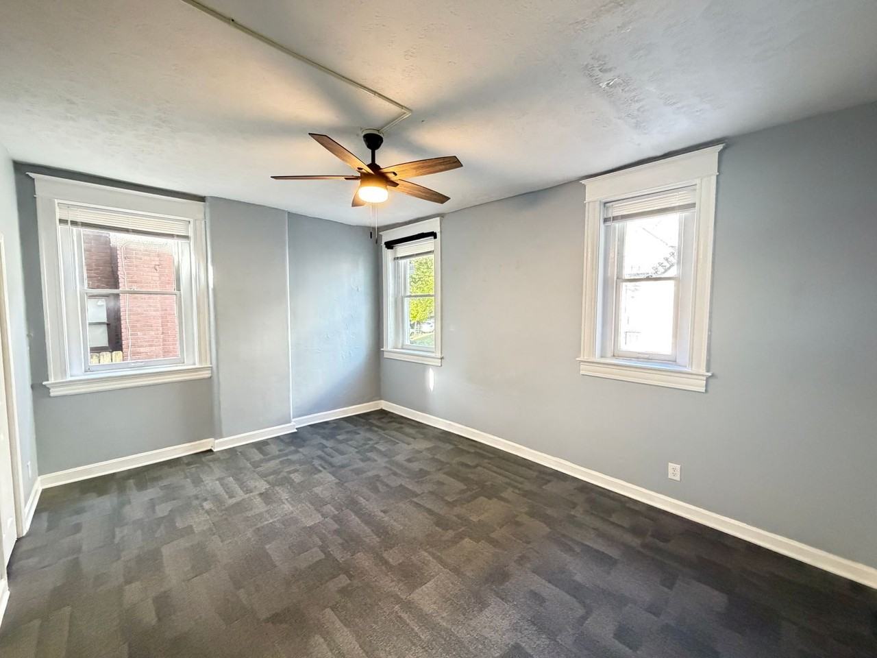 1524 S 4th St - Photo 6 of 31