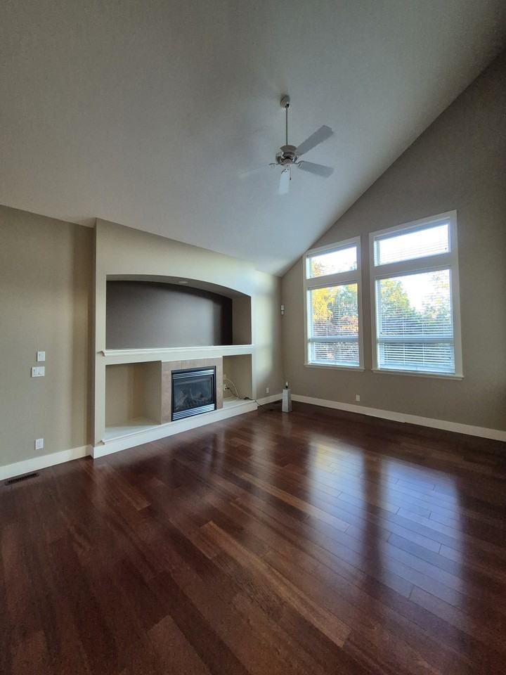 19702 69 Avenue - Photo 2 of 48