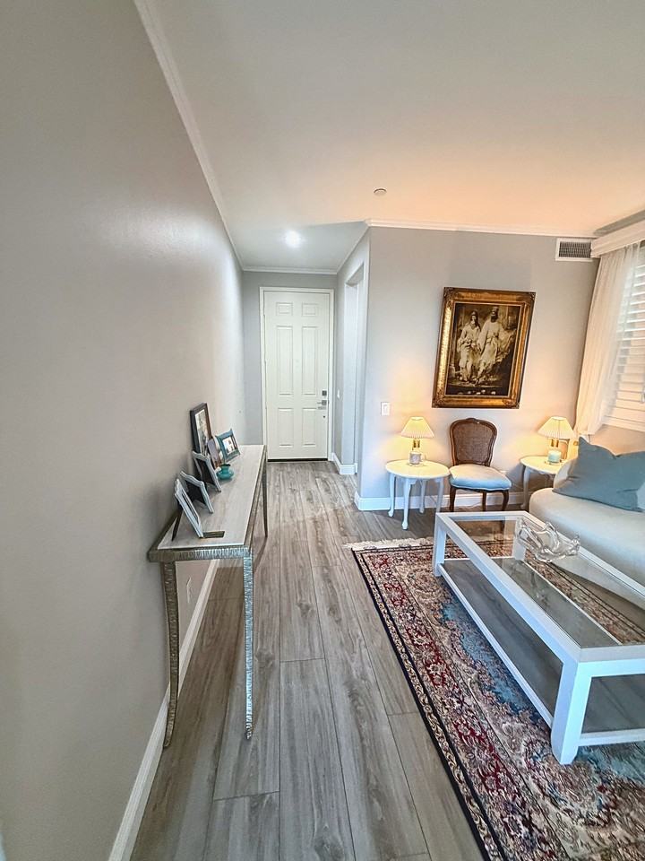 8028 E Loftwood Ln #1 - Photo 7 of 25