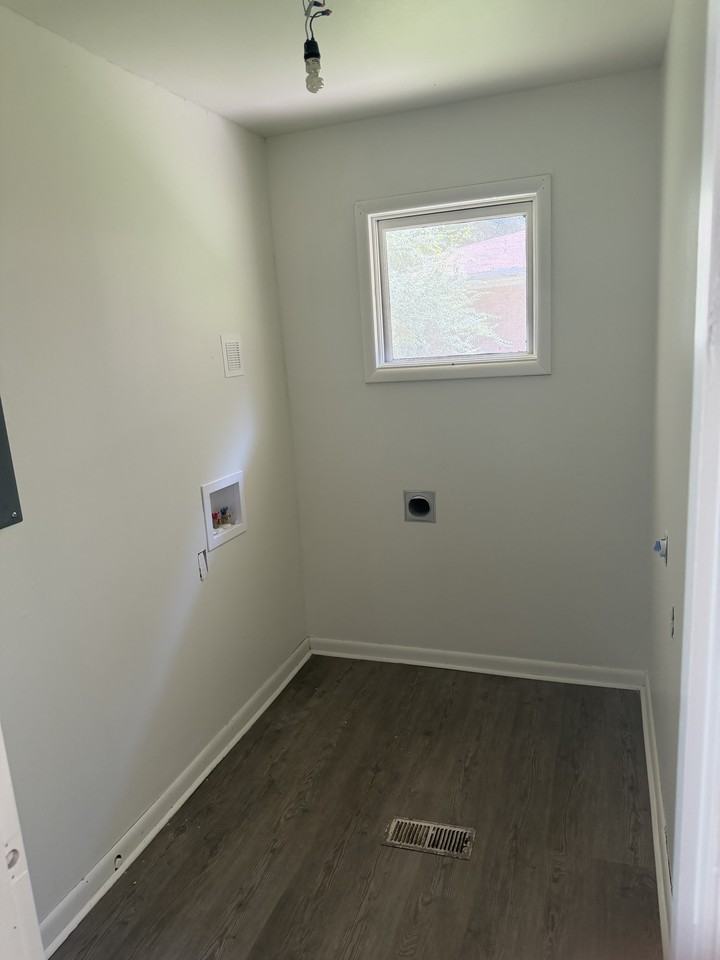 42 Mohawk Dr #1 - Photo 4 of 7