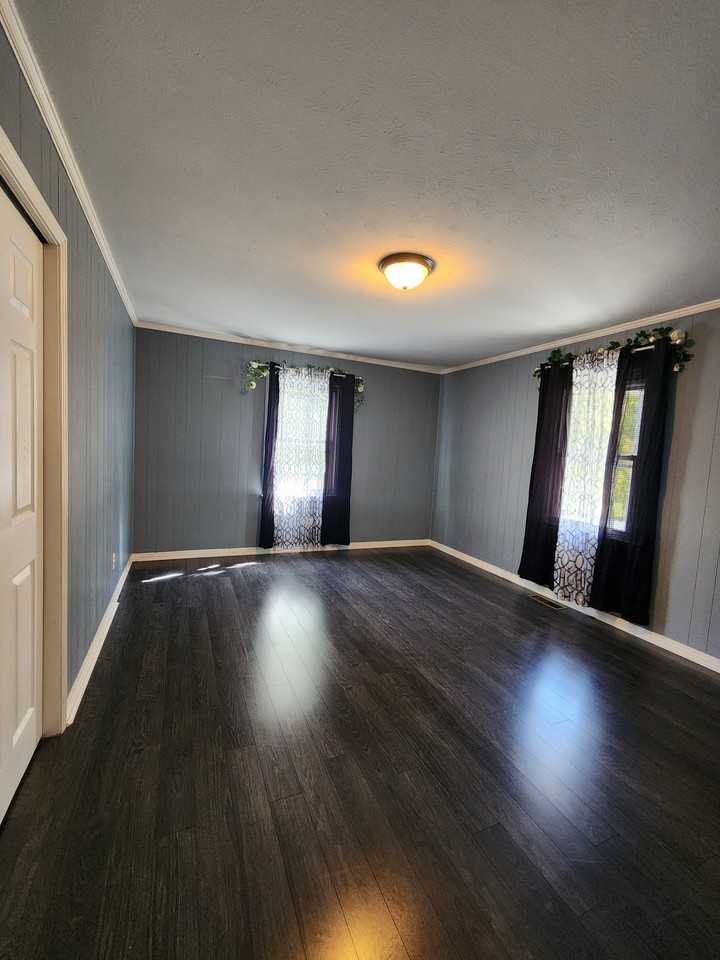 664 First Ave S #1 - Photo 7 of 23