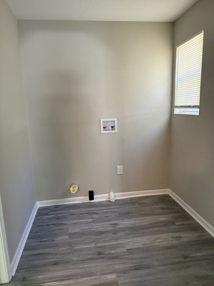 201 Bagley St #1 - Photo 4 of 7