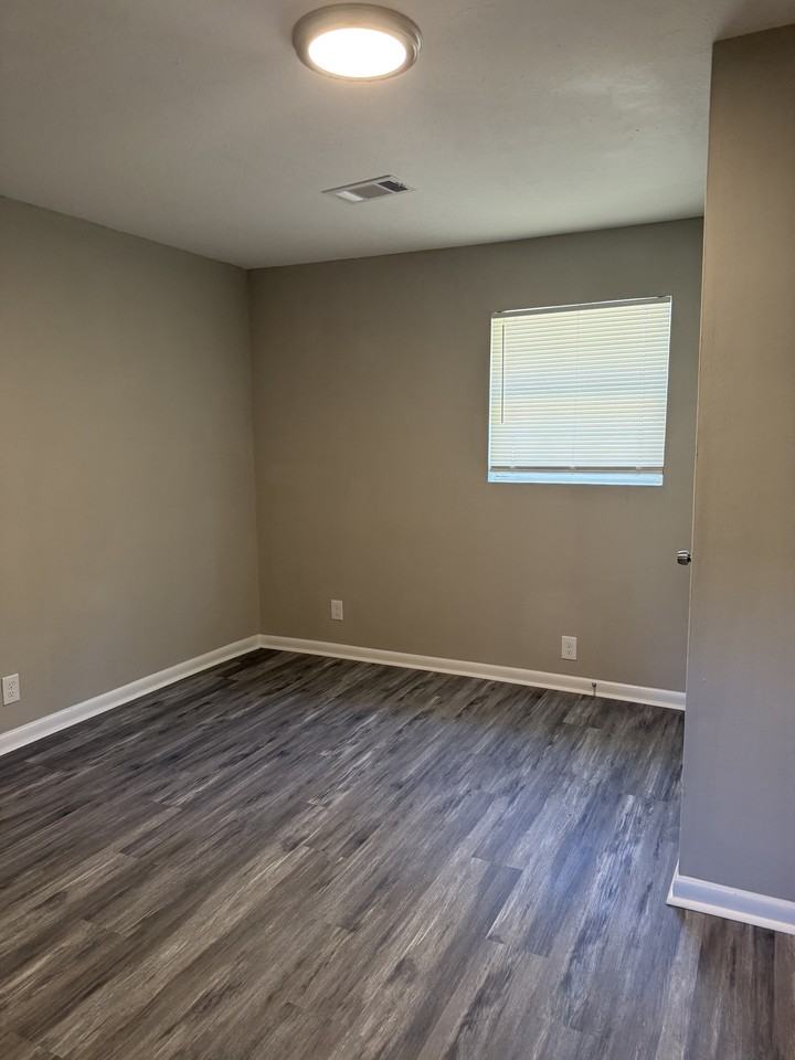 201 Bagley St #1 - Photo 6 of 7