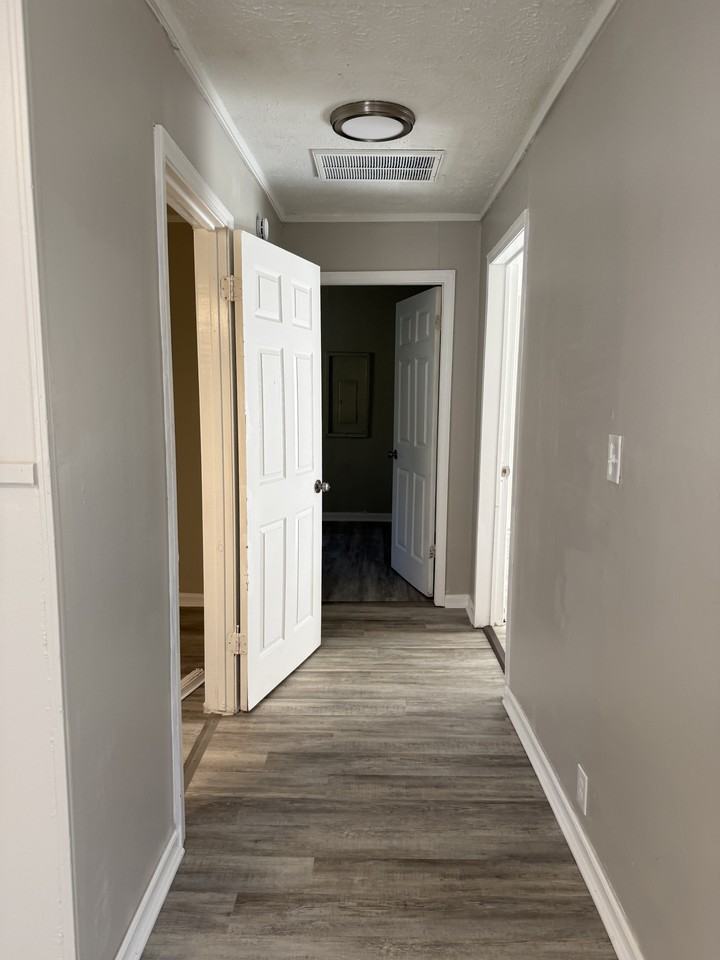 315 Dix St #1 - Photo 5 of 6