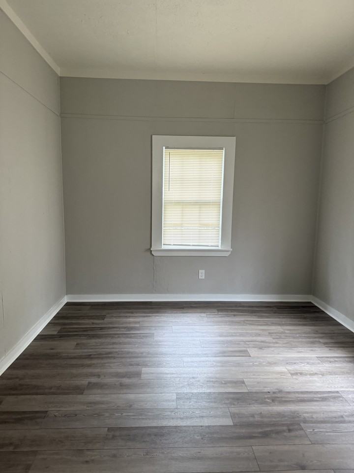 106 Jarboe St #1 - Photo 3 of 8