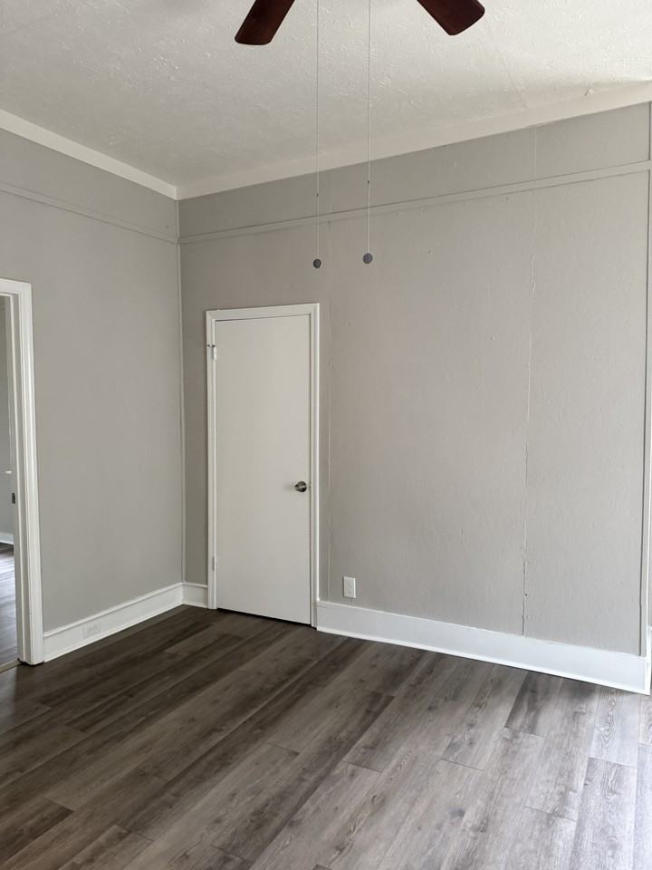106 Jarboe St #1 - Photo 4 of 8