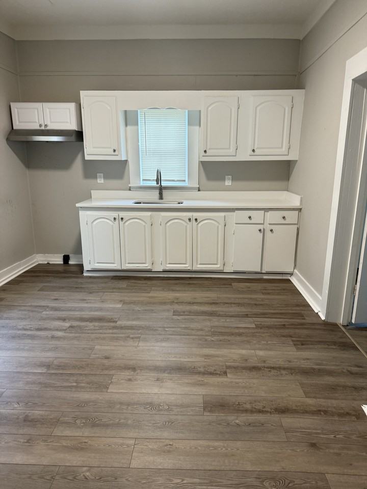 106 Jarboe St #1 - Photo 6 of 8