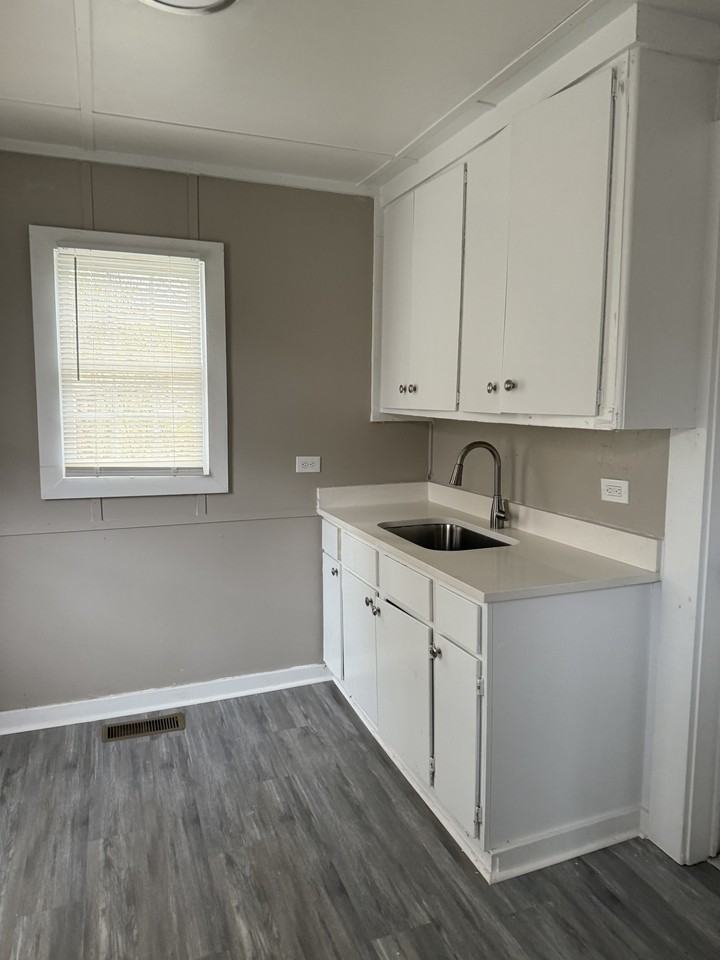 209 Boulevard #1 - Photo 3 of 8