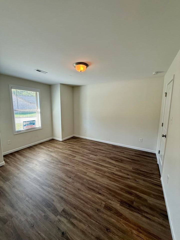 5938 Knox Hill Way - Photo 5 of 15