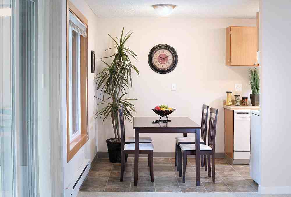 Hill Crest Apartments - Photo 3 of 7