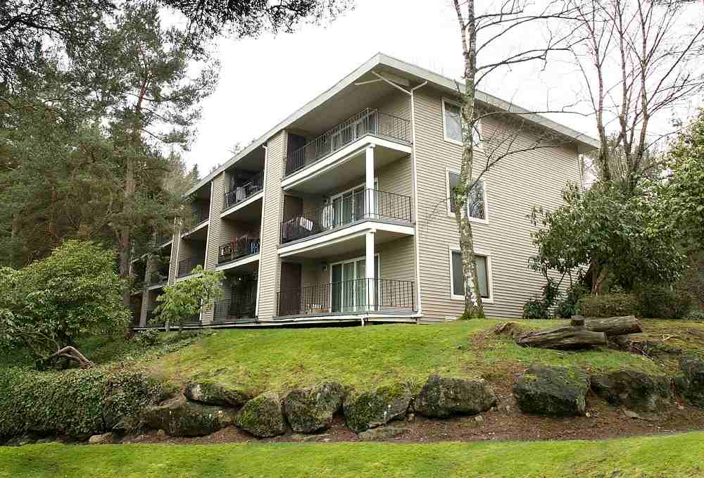 Hill Crest Apartments - Photo 4 of 7