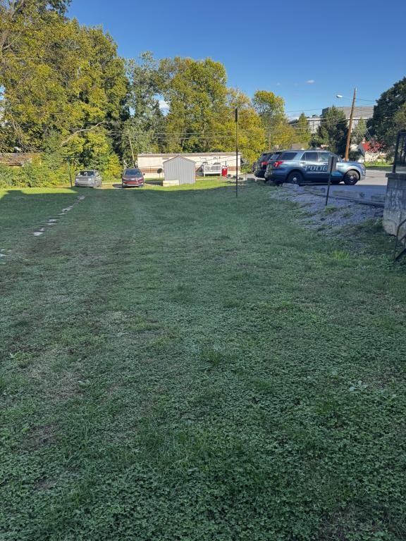 109 S Main St - Photo 4 of 13