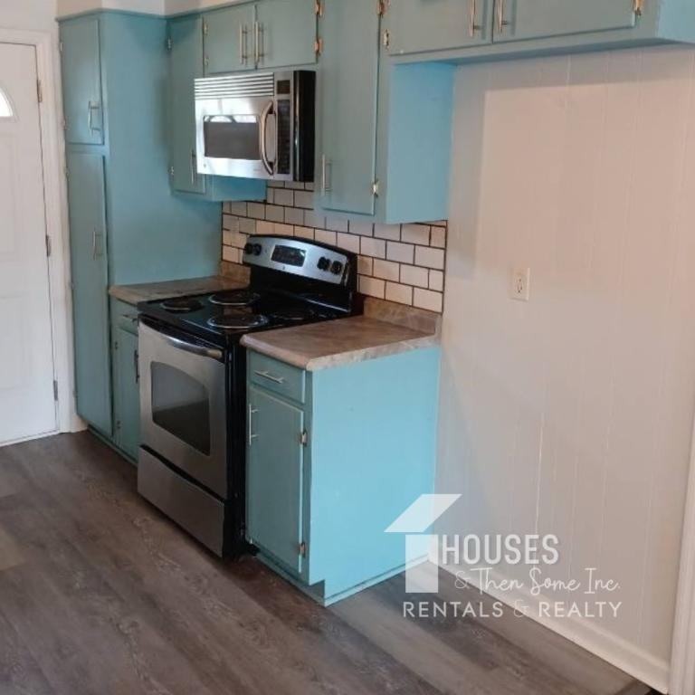 127 Lincoln Dr - Photo 5 of 18