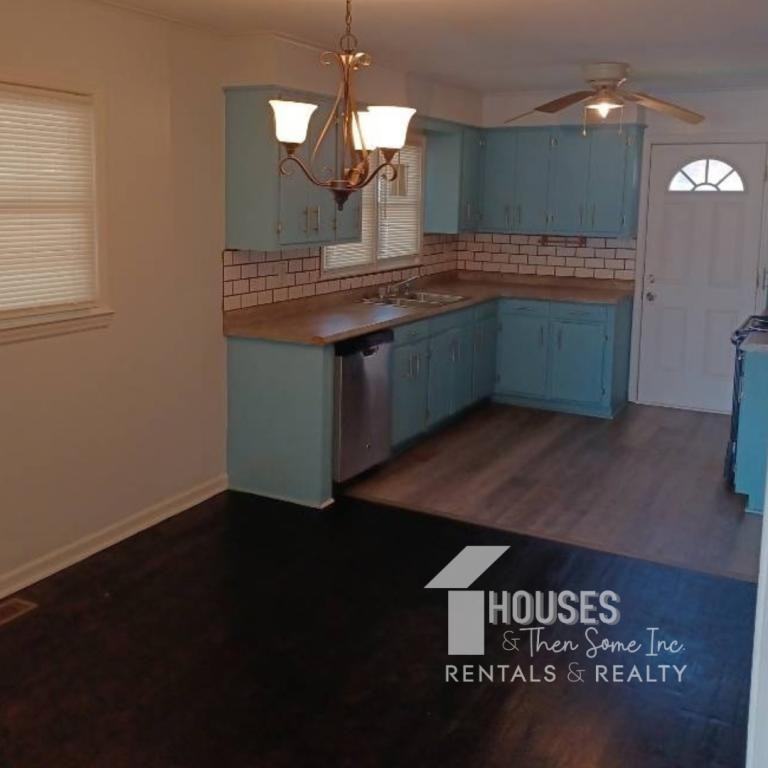 127 Lincoln Dr - Photo 6 of 18