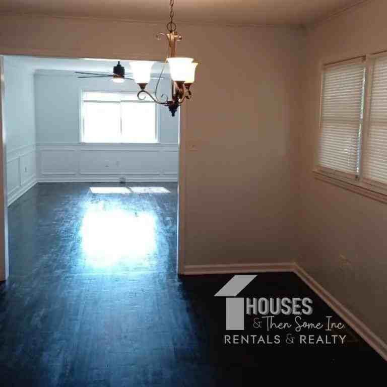 127 Lincoln Dr - Photo 7 of 18