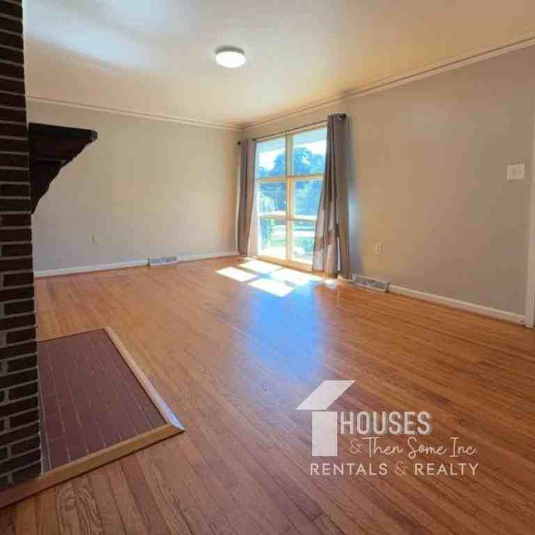 809 Wilson St - Photo 2 of 23