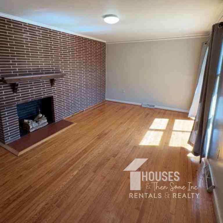 809 Wilson St - Photo 4 of 23