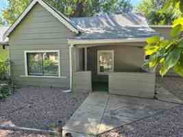 featured image of 815 W 2nd St