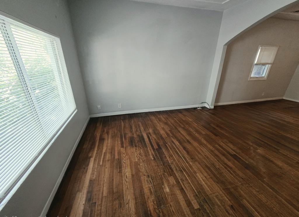 815 W 2nd St - Photo 5 of 20