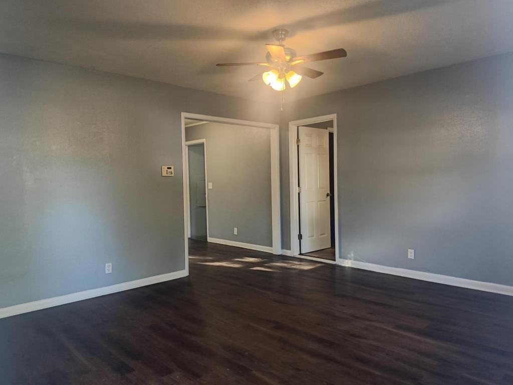 4802 N Elwood Ave - Photo 2 of 13