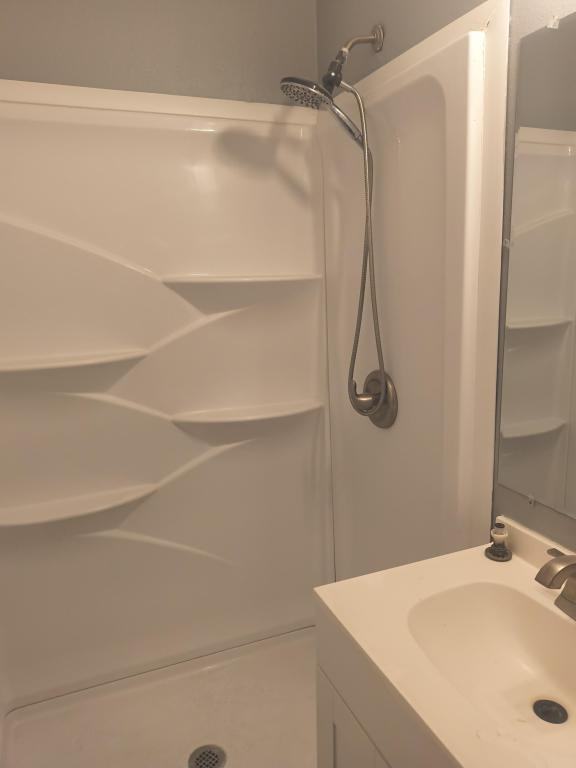 4802 N Elwood Ave - Photo 7 of 13